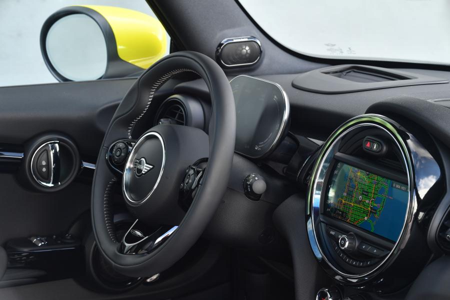Панель приборов Mini Cooper SE (F56) 2020 года  (NA) (фото 298 из 342)